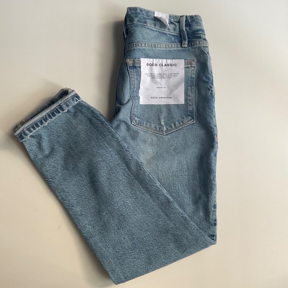 Good American Good Classic Hi-Rise Distressed Blue Jean - Picture 2 of 10